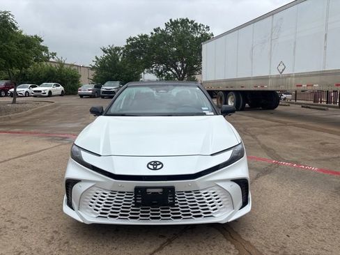 Used 2025 Toyota Camry XSE w/ Premium Plus Package image 2