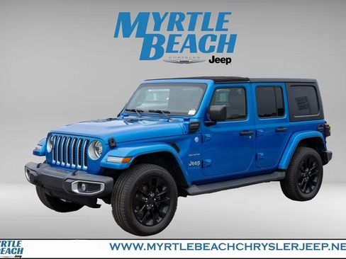 Used 2021 Jeep Wrangler Unlimited Sahara image 2