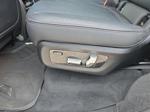 Used 2020 BMW X7 xDrive40i w/ Premium Package AWD/4WD image 34