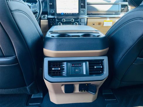 Used 2023 Ford F250 Lariat w/ Lariat Ultimate Package AWD/4WD image 23
