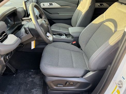 New 2026 Ford Explorer Active image 8