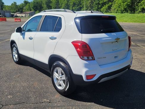 Used 2019 Chevrolet Trax LT w/ LT Convenience Package AWD/4WD image 9