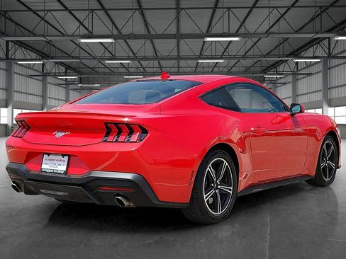 Used 2024 Ford Mustang Premium image 4