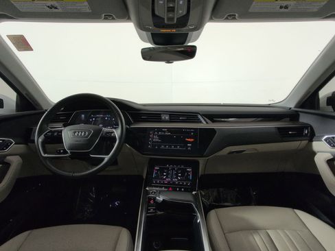 Certified 2021 Audi e-tron Premium Plus w/ Premium Plus Package image 24