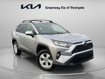 Used 2019 Toyota RAV4 XLE w/ Phone Cable & Charge Package