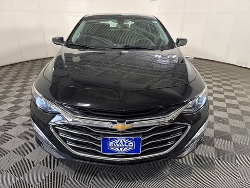 Used 2021 Chevrolet Malibu LT FWD image 3