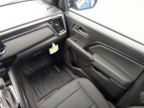 New 2026 GMC Canyon Elevation w/ Convenience Package RWD image 17