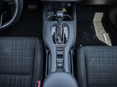 Certified 2025 Honda HR-V Sport image 23