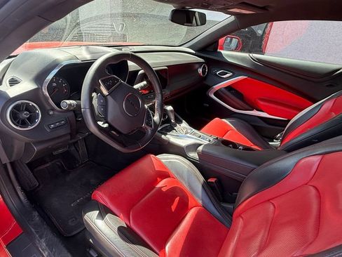 Used 2016 Chevrolet Camaro SS RWD image 8