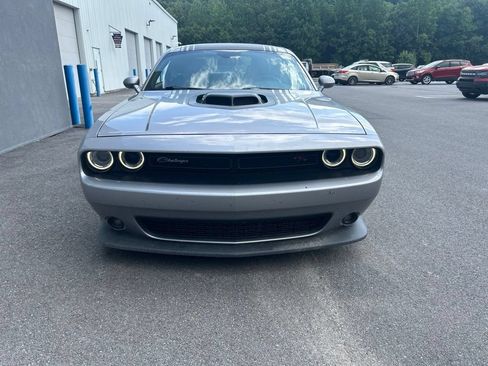 Used 2016 Dodge Challenger R/T Scat Pack RWD image 2