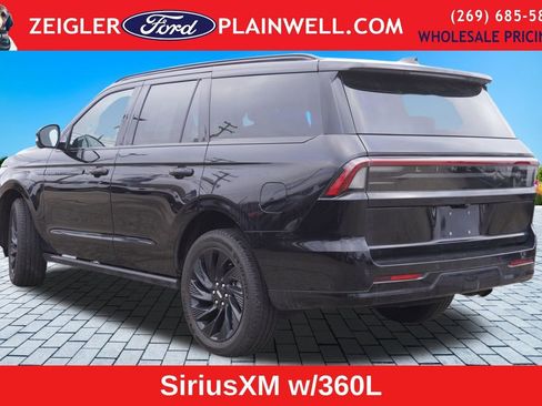 Used 2025 Lincoln Navigator Reserve w/ Jet Appearance Package image 5