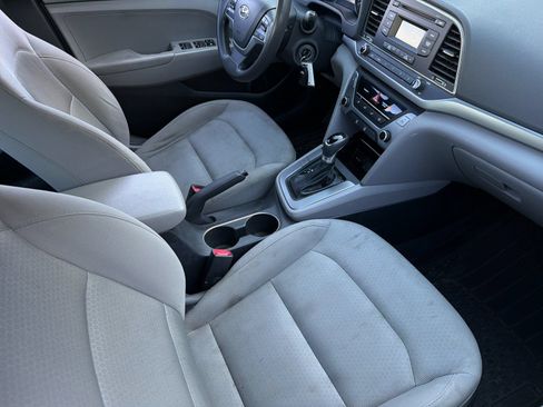 Used 2017 Hyundai Elantra SE FWD image 15