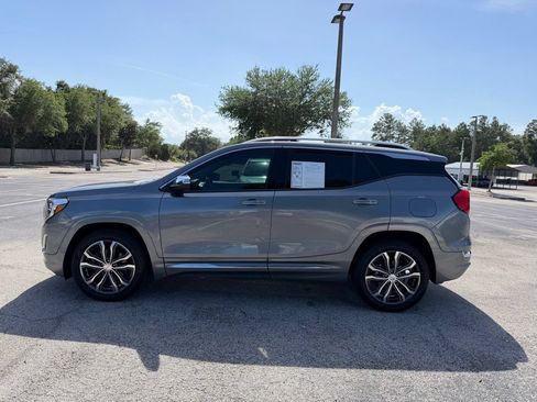 Used 2019 GMC Terrain Denali w/ Comfort Package FWD image 4