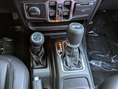New 2026 Jeep Wrangler Unlimited Sahara AWD/4WD image 16