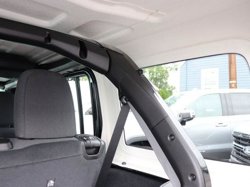 Used 2026 Jeep Wrangler Unlimited Rubicon AWD/4WD image 54