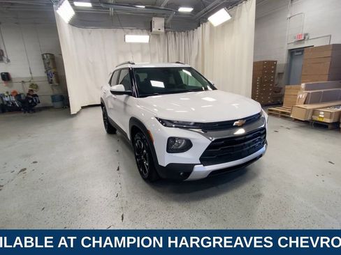 Certified 2023 Chevrolet TrailBlazer LT image 2