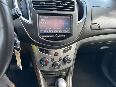 Used 2015 Chevrolet Trax LT w/ LT Sun and Sound Package AWD/4WD image 17