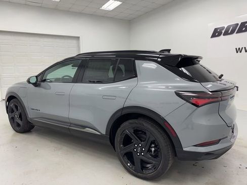 New 2026 Chevrolet Equinox EV RS image 7