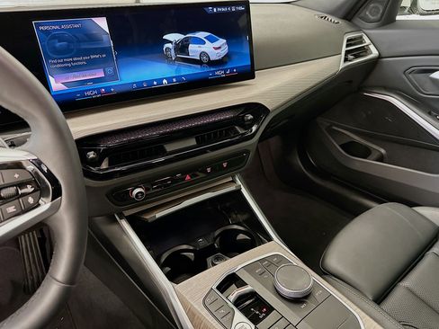 Used 2025 BMW 330i xDrive Sedan image 26
