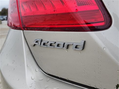 Used 2013 Honda Accord EX-L image 11