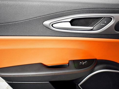 Used 2020 Alfa Romeo Giulia AWD w/ Quick Order Package 22J Sport image 36