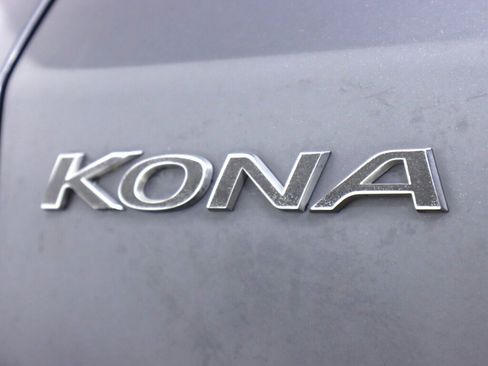 Used 2021 Hyundai Kona SE FWD image 35
