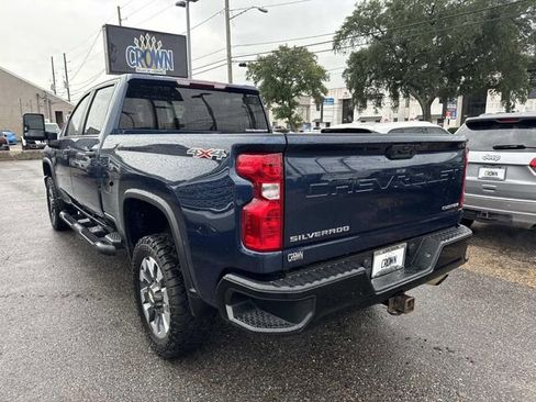 Used 2022 Chevrolet Silverado 2500 Custom w/ Custom Value Package AWD/4WD image 9