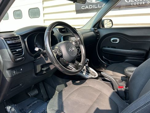 Used 2017 Kia Soul + w/ Designer's Package FWD image 9