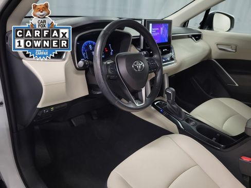 Used 2023 Toyota Corolla Cross XLE AWD/4WD image 16