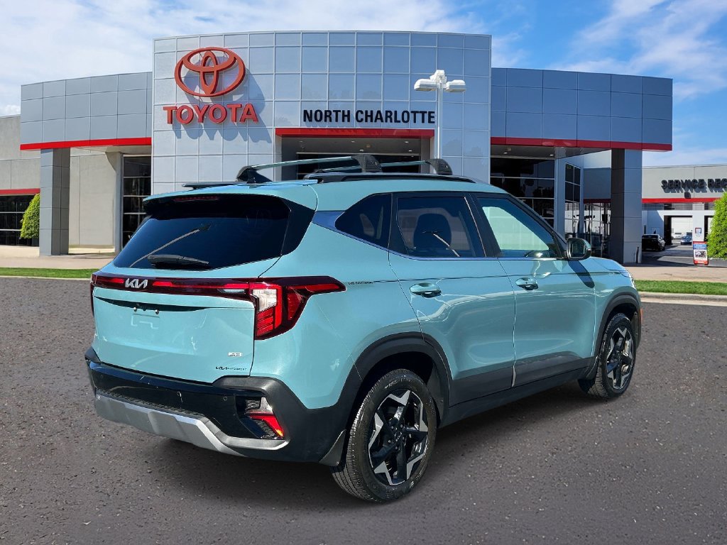 Used 2025 Kia Seltos EX AWD/4WD image 8
