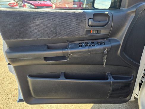 Used 2003 Dodge Dakota SLT image 9