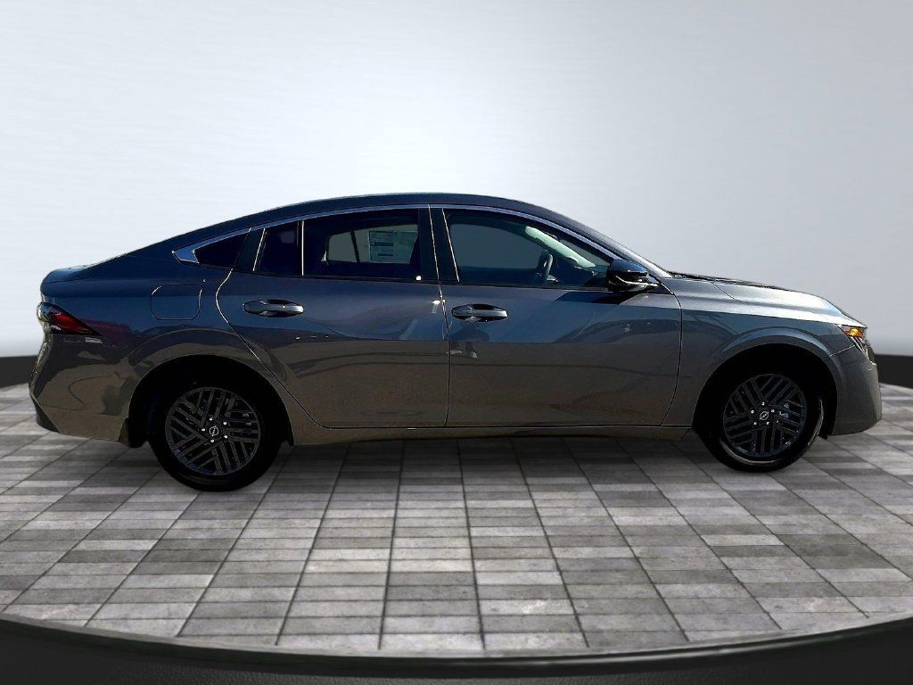 Used 2026 Nissan Sentra SV w/ SV Convenience Package FWD image 16