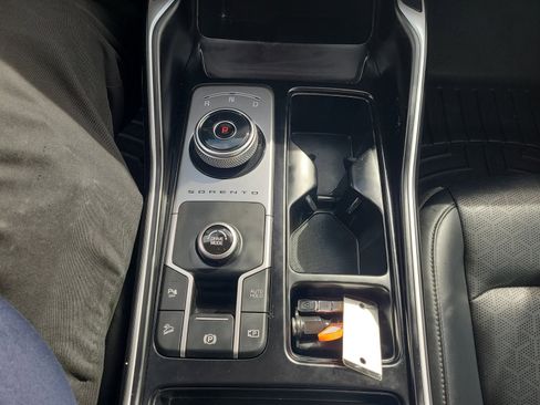 Used 2022 Kia Sorento S image 20