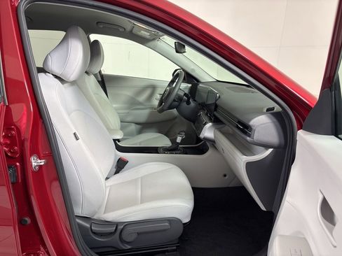 Used 2024 Hyundai Kona SEL image 12