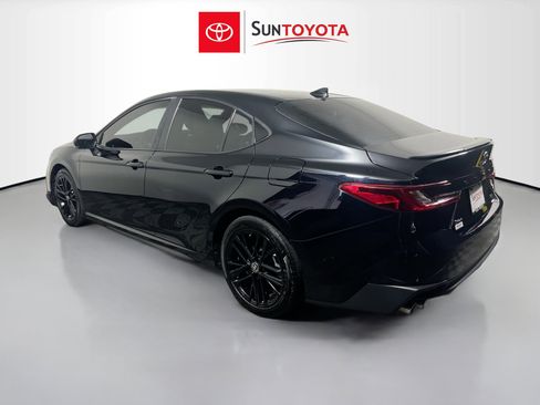 Used 2025 Toyota Camry SE w/ Convenience Package FWD image 6