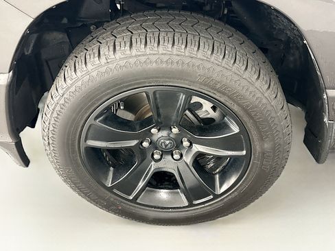 Used 2020 RAM 1500 Big Horn AWD/4WD image 11