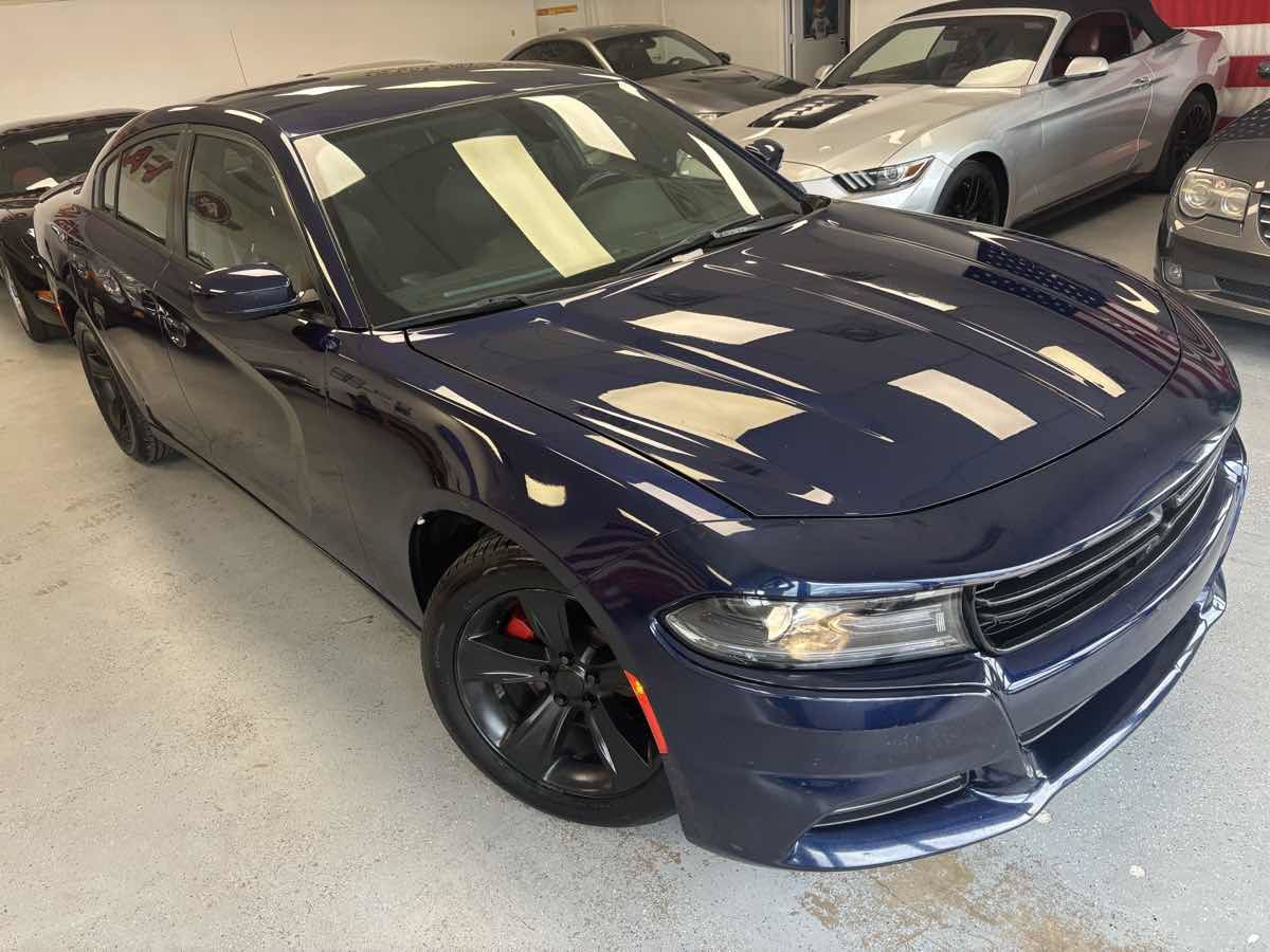 Used 2015 Dodge Charger SE w/ Sport Appearance Group RWD image 8