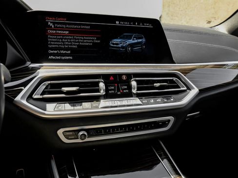 Used 2020 BMW X5 xDrive40i w/ M Sport Package AWD/4WD image 32