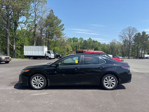 Used 2024 Toyota Camry LE FWD image 8