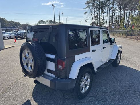 Used 2015 Jeep Wrangler Unlimited Sahara w/ Connectivity Group image 5
