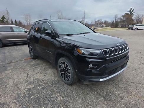 Used 2023 Jeep Compass Limited image 2
