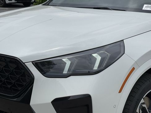 New 2026 BMW X2 xDrive28i w/ M Sport Package AWD/4WD image 6