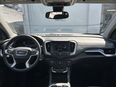 Used 2022 GMC Terrain SLE w/ Driver Convenience Package image 10