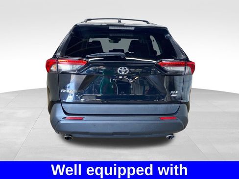 Used 2022 Toyota RAV4 XLE w/ Convenience Package AWD/4WD image 3