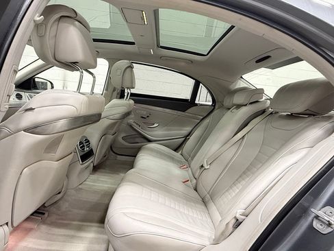 Used 2017 Mercedes-Benz S 550 4MATIC Sedan image 33