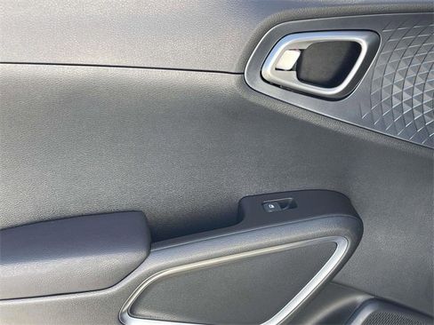 New 2025 Kia Soul EX image 19