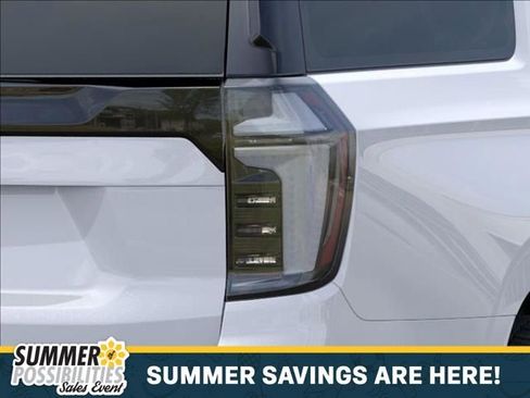 New 2026 Chevrolet Suburban High Country AWD/4WD image 11