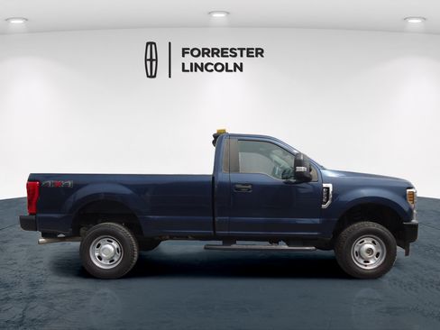 Used 2018 Ford F250 XL w/ Power Equipment Group AWD/4WD image 2