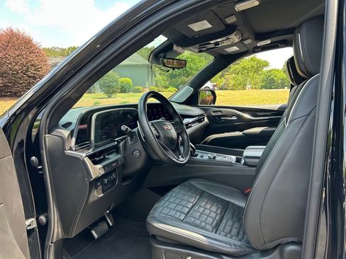 Used 2023 Cadillac Escalade V AWD/4WD image 44