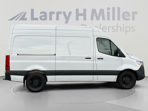 Used 2025 Mercedes-Benz Sprinter 2500 image 6